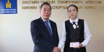 Б.Нарантуяа Биеийн тамир, спортын тэргүүний ажилтан болов