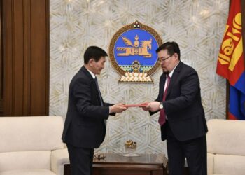 “Хөтөлийн цемент шохой” ТӨХК-ийг хувьчлахгүй байх тухай тогтоолын төсөл өргөн мэдүүлэв