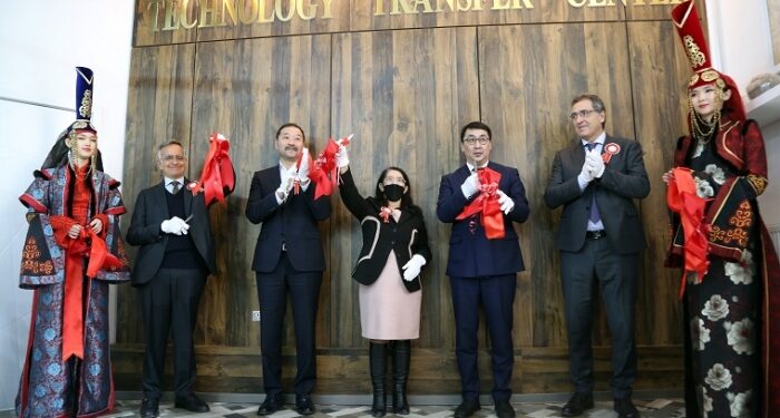 Итали-Монголын нэхмэлийн технологийн төв үүдээ нээлээ