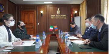 Итали улсын Элчин сайд Лаура Боттатай уулзлаа