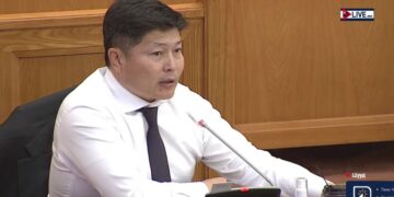 Х.Нямбаатар: "Жилд ойролцоогоор цахим мөрийтэй тоглоомд 100 орчим тэрбум төгрөгийг гадагшаа алдаж байна"