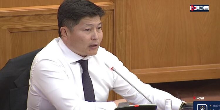 Х.Нямбаатар: "Жилд ойролцоогоор цахим мөрийтэй тоглоомд 100 орчим тэрбум төгрөгийг гадагшаа алдаж байна"