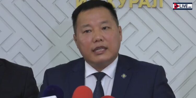 АН-ын бүлгийн гишүүдээс УИХ-ын тухай хуульд нэмэлт, өөрчлөлт оруулах тухай хуулийн төслийг өргөн мэдүүллээ