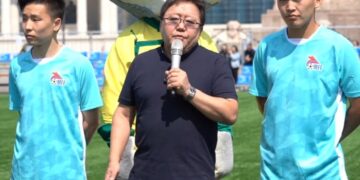 Ерөнхийлөгч асан Ц.Элбэгдорж: Монголын хөлбөмбөгчдийн нэр алдар улам түгэх болтугай