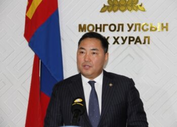 Б.Пүрэвдорж: Нарийн царигтай төмөр зам барих  төслийг УИХ-д өргөн барилаа