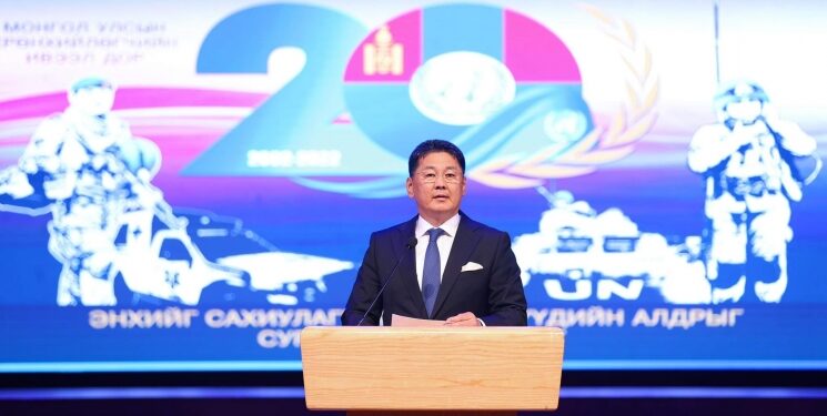 Ерөнхийлөгч У.Хүрэлсүх эмэгтэй энхийг сахиулагчдад баяр хүргэв