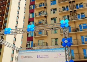 Гэр хорооллын газрыг дахин төлөвлөн барилгажуулах төслийн хүрээнд 699 айлын орон сууц ашиглалтад орлоо