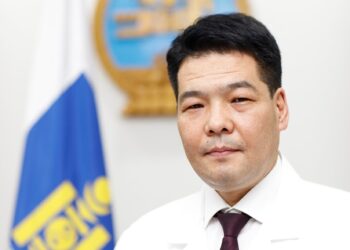 Өнөөдөр Эрүүл мэндийн сайд С.Энхболд 11-11 төвд ажиллана