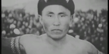 Дархан аварга Шаравын Батсуурийн нэрэмжит "Улсын аварга цол"-д хүндэтгэл үзүүлэх барилдаан болно