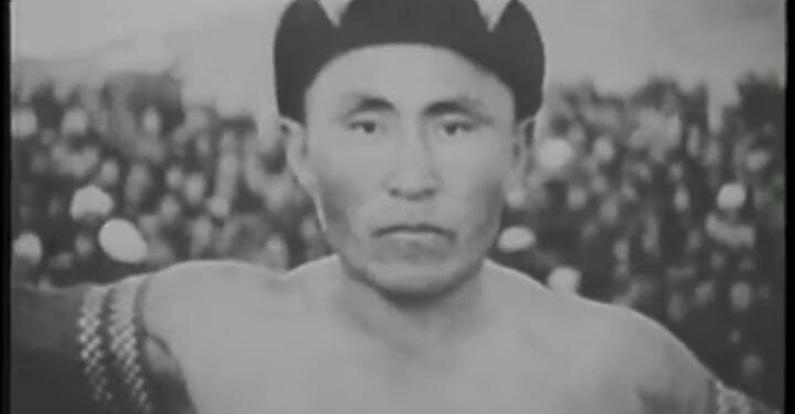 Дархан аварга Шаравын Батсуурийн нэрэмжит "Улсын аварга цол"-д хүндэтгэл үзүүлэх барилдаан болно