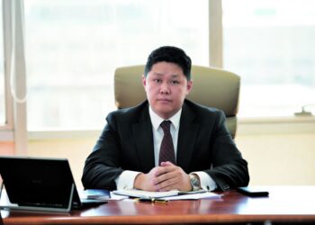 Монгол банкны тэргүүн дэд Ерөнхийлөгч Ганбямбын Дөлгөөнийг шалгуулахаар АТГ-д өглөө