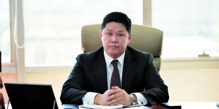 Монгол банкны тэргүүн дэд Ерөнхийлөгч Ганбямбын Дөлгөөнийг шалгуулахаар АТГ-д өглөө