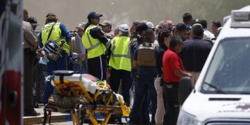 АНУ-ын бага сургуульд халдлага гарч, 19 хүүхэд, 2 багш амиа алджээ