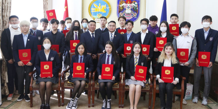 Нийслэлийн шилдэг сурагчид шалгарлаа