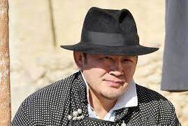 Ерөнхийлөгч асан Х.Баттулгыг шалгаж, МоАХ-ны байранд нэгжлэг хийжээ