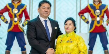 Олон улсын сувилагчдын өдрийг тохиолдуулан төрийн дээд цол, одон, медаль гардууллаа