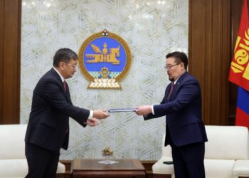 “Хүнсний хангамж, аюулгүй байдлын талаар авах зарим арга хэмжээний тухай” Улсын Их Хурлын тогтоолын төслийг өргөн барилаа