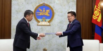 “Хүнсний хангамж, аюулгүй байдлын талаар авах зарим арга хэмжээний тухай” Улсын Их Хурлын тогтоолын төслийг өргөн барилаа