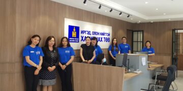 Засгийн газрын иргэд, олон нийттэй харилцах 11-11 төвд ажиллалаа