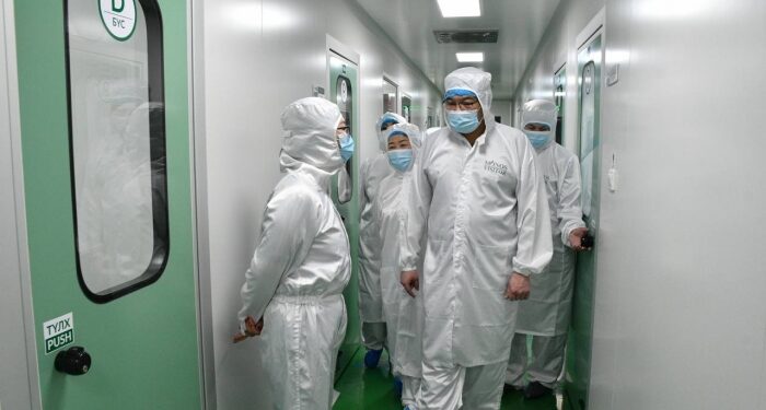 С.Энхболд сайд "Айвико", "Монос", "Нахиа" үйлдвэрүүдэд ажиллав