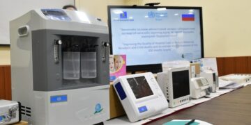 12 нэр төрлийн  эмнэлгийн хэрэгсэл, тоног төхөөрөмжийг хүлээлгэн өглөө