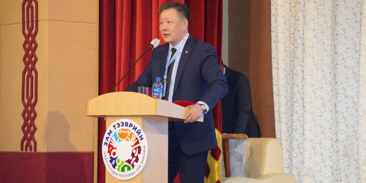 Л.Халтар: Зам, тээврийн салбарт залуус түүчээлж байна