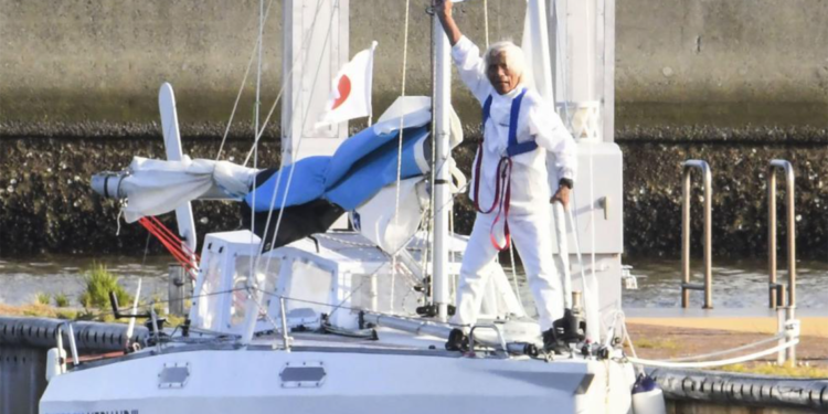 83 настай япон иргэн ганцаараа Номхон далайг гаталжээ