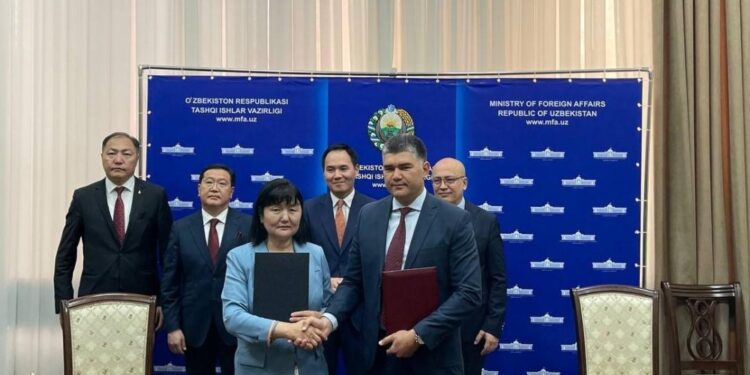 Монгол, Узбекистаны хооронд нислэг үйлдэх асуудлаар протоколд гарын үсэг зуржээ