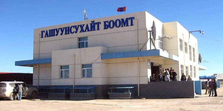 Гашуунсухайт боомтоор нэвтрэх нүүрс тээврийн машины тоо 500-г давжээ