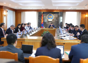 Төрийн өмчит зарим компанийг биржээр дамжуулан олон нийтийн хяналтад шилжүүлнэ