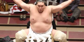 Долдугаар сарын башёд монгол сүмочид тэргүүлэн барилдана