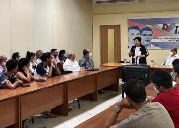 Элчин сайд Ш.Батцэцэг "Найрамдлын нэгэн жаран" сэдвээр лекц уншив