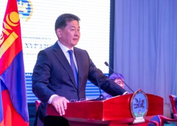 У.Хүрэлсүх: Төрийн албан хаагчид авлига, хүнд суртлаас ангид байж, сэтгэл гаргаж ажиллах ёстой