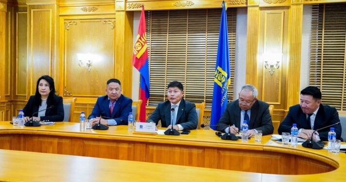 Гашуунсухайт-Ганцмод чиглэлд тусгайлсан нүүрс тээврийн гарц байгуулна