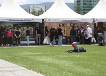 Хүнс үйлдвэрлэгчдийн "ҮЗЭСГЭЛЭН ХУДАЛДАА" болж байна