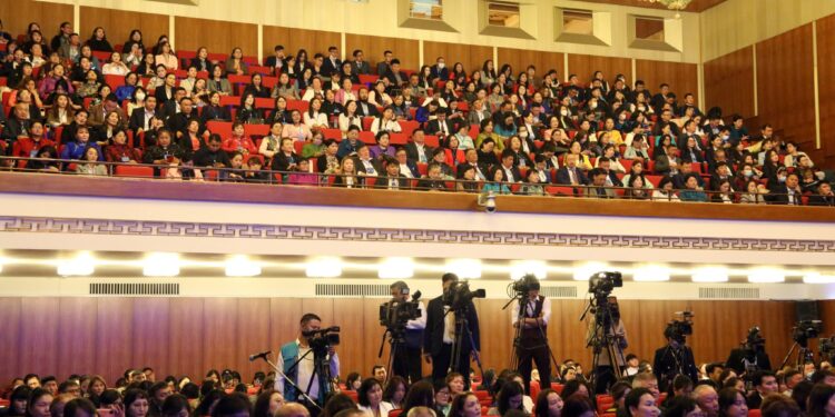 МУ-ын Ерөнхийлөгч У.Хүрэлсүх : “Эрүүл, аюулгүй хүнсий хувьсгалыг хийх эгэл баатрууд бол хүнсчид та бүхэн шүү”