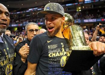 Стефен Карри финалын цувралын MVP боллоо