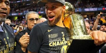 Стефен Карри финалын цувралын MVP боллоо