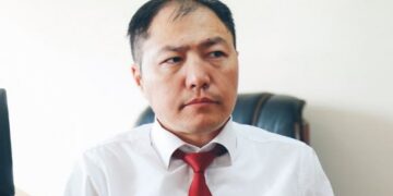 БНХАУ-руу явахад Монгол Улсад 5 хоног, Хөх хотод дахин 14 хоног тусгаарлагдаж, Бээжин орох зөвшөөрлөө авна