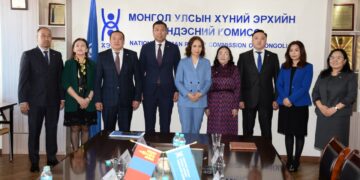 Хүний эрхийн Үндэсний Комиссын шинэ гишүүд үүрэгт ажлаа хүлээж авлаа