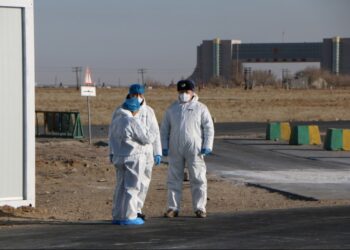 Замын-Үүдийн ажлыг муужруулсан дарга нар 1.3 тэрбумаар тансаглажээ