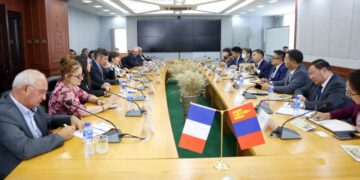 ХХААХҮЯамны сайд З.Мэндсайхан эрчимжсэн мал аж ахуйг хөгжүүлэх чиглэлээр Францын төлөөлөгчидтэй уулзаж ярилцлаа