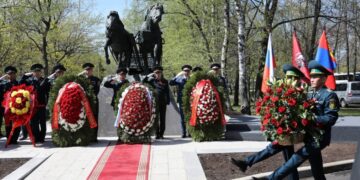 Ялалтад тэмүүлсэн морьдыг хүндэтгэлийн дэнжид залсан түүх