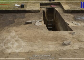 Дархан-Уул аймгийн нутгаас Сяньбигийн хаад язгууртны бунхант булш олдлоо