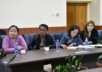 Эрүүл мэндийн сайд С.Энхболд хөгжлийн бэрхшээлтэй хүүхдүүдийн эцэг эхийн төлөөлөлтэй уулзав