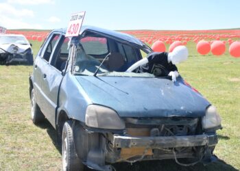 Зам тээврийн ослын улмаас 4593 эрдэнэт хүн амь насаа алдаж, 42489 хүн гэмтсэн гэсэн тоон мэдээлэл байна