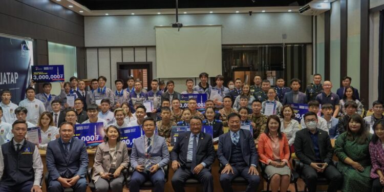 Бичил хиймэл дагуул хөөргөх “Кансат-2022” үндэсний V тэмцээний ялагчид тодорлоо