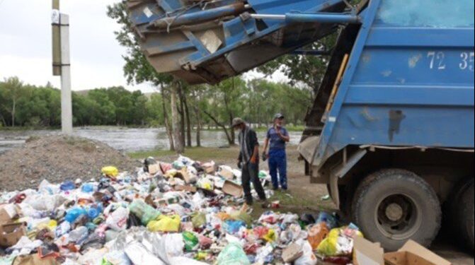 Тэрэлжид иргэдийн хаясан хогийг өдөрт 6 машинаар зөөвөрлөж байна
