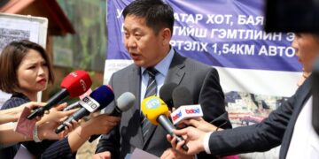 Гэмтлийн эмнэлгийн 1.5 км замыг 4 эгнээ болгож, өргөтгөн шинэчлэх ажил эхэллээ