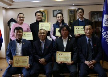 Морин хуурын чуулга олон улсын урлагийн наадмаас алт, мөнгөн цом хүртжээ